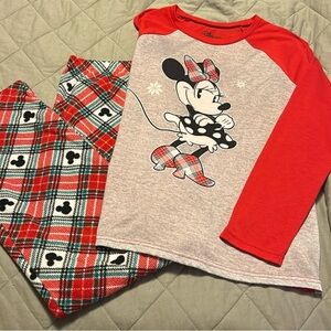 Disney Minnie Mouse Pajamas Set! Great For Christmas 🎄